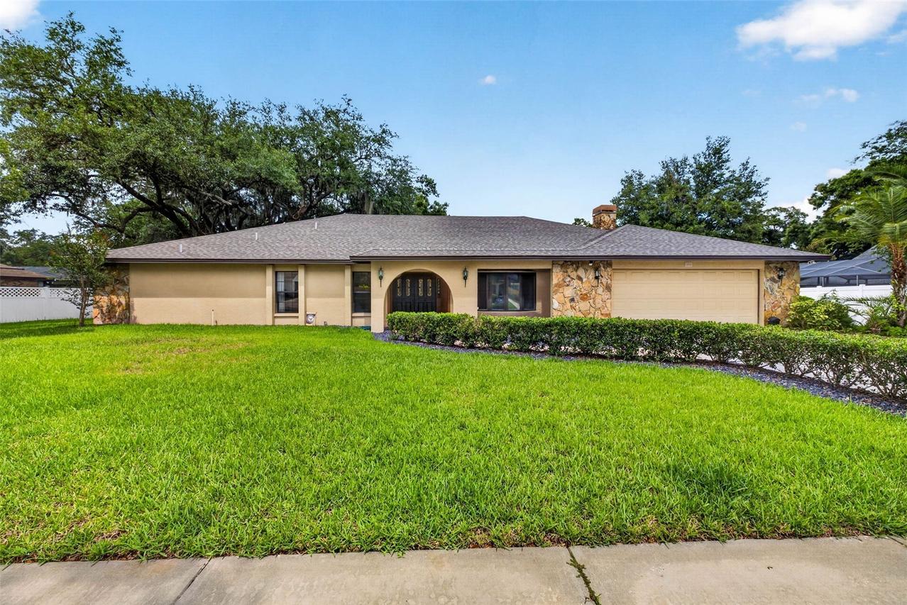 11004 Theresa Arbor Dr., Temple Terrace, FL 33617