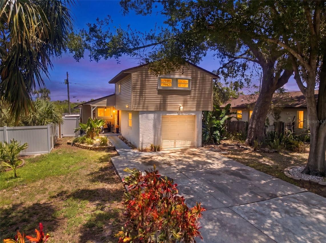 111 69th Ave., St Petersburg, FL 33702