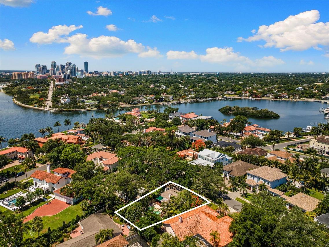 135 Aranda St., St Petersburg, FL 33704