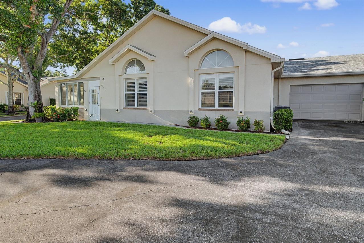 3709 Mollie Ln., Sun City Center, FL 33573