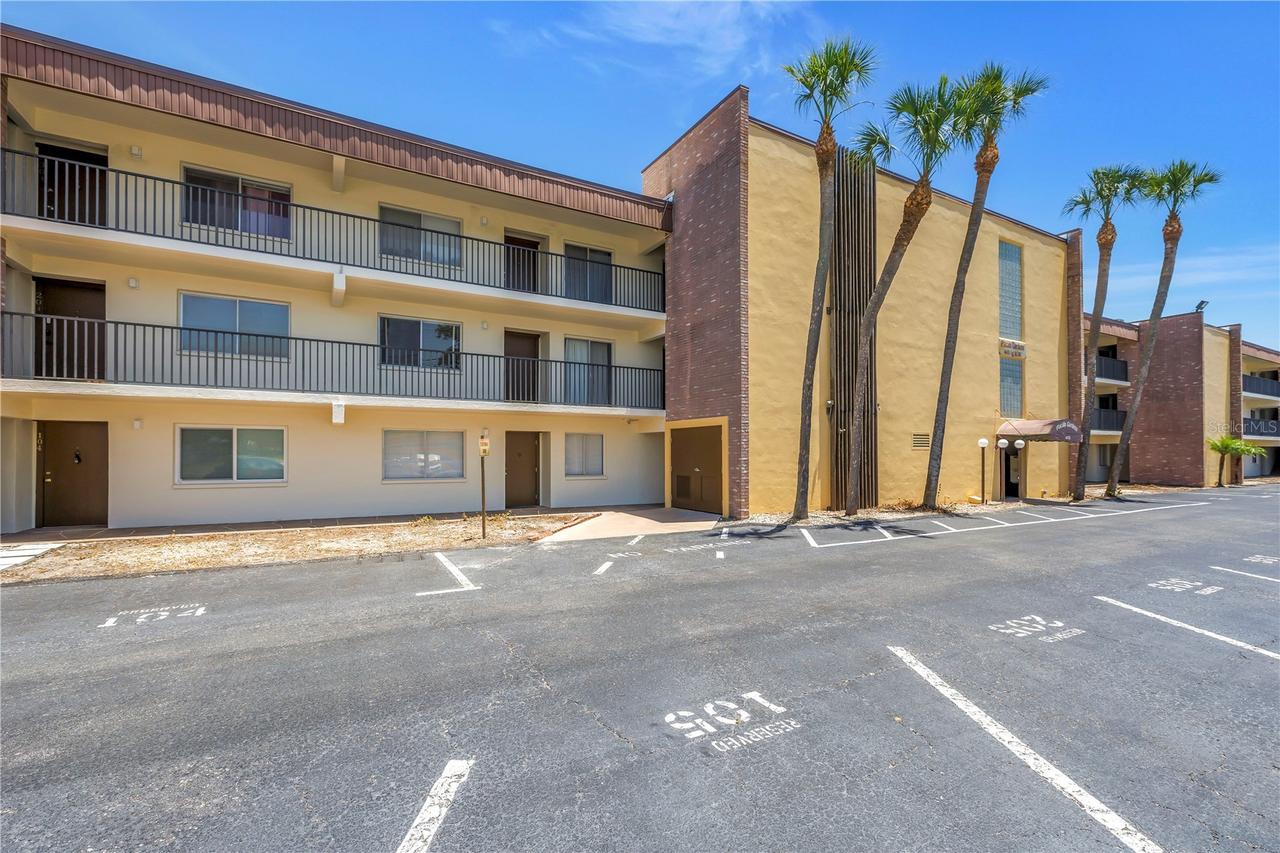 4435 1st St. #104, St Petersburg, FL 33703