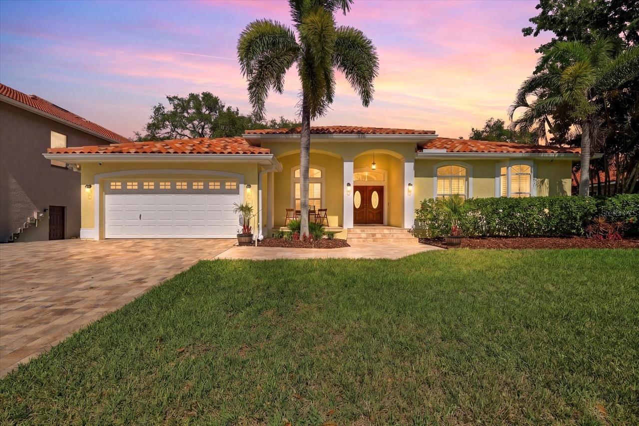 1038 Wideview Ave., Tarpon Springs, FL 34689