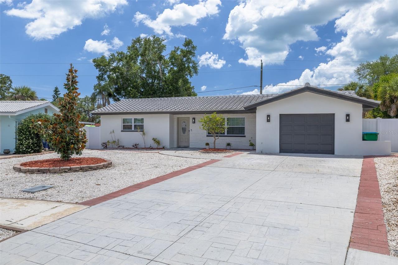 5576 Williamsdale Ct., Seminole, FL 33772