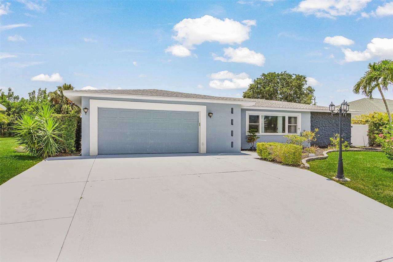1320 SE 26th Ter., Cape Coral, FL 33904