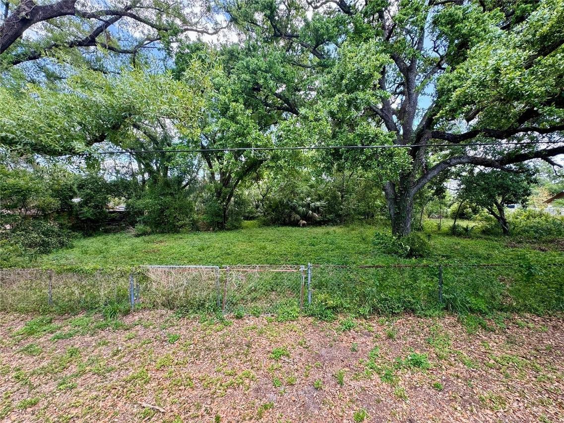 8715 N Temple Ave., Tampa, FL 33617