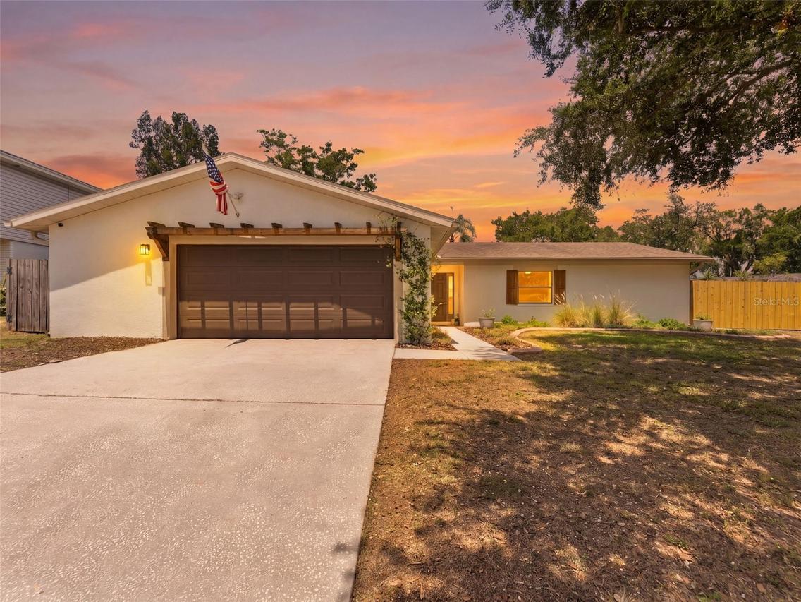 605 Valley Hill Dr., Brandon, FL 33510