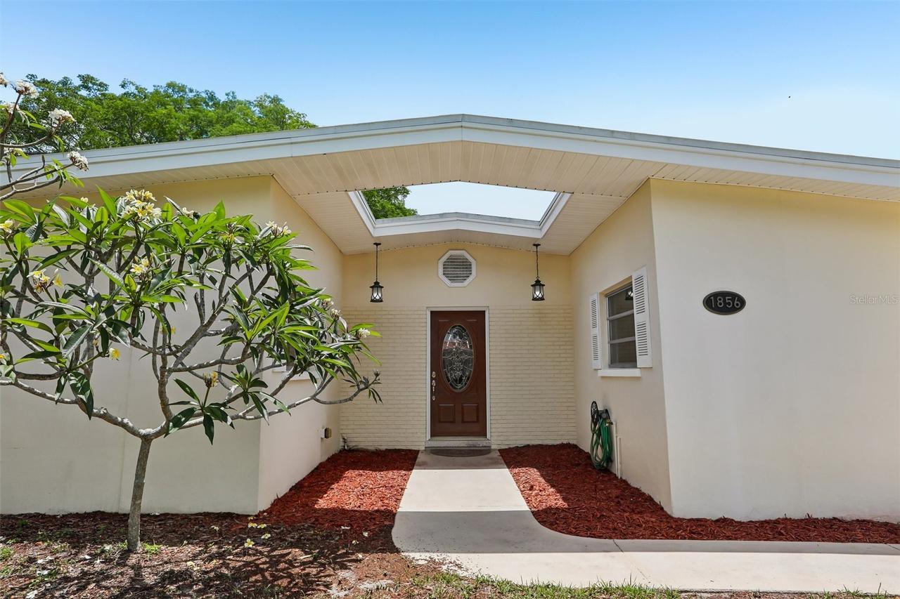 1856 Southview Rd., Largo, FL 33770