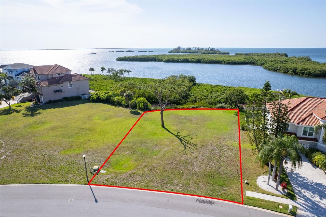 2063 N Pointe Alexis Dr., Tarpon Springs, FL 34689