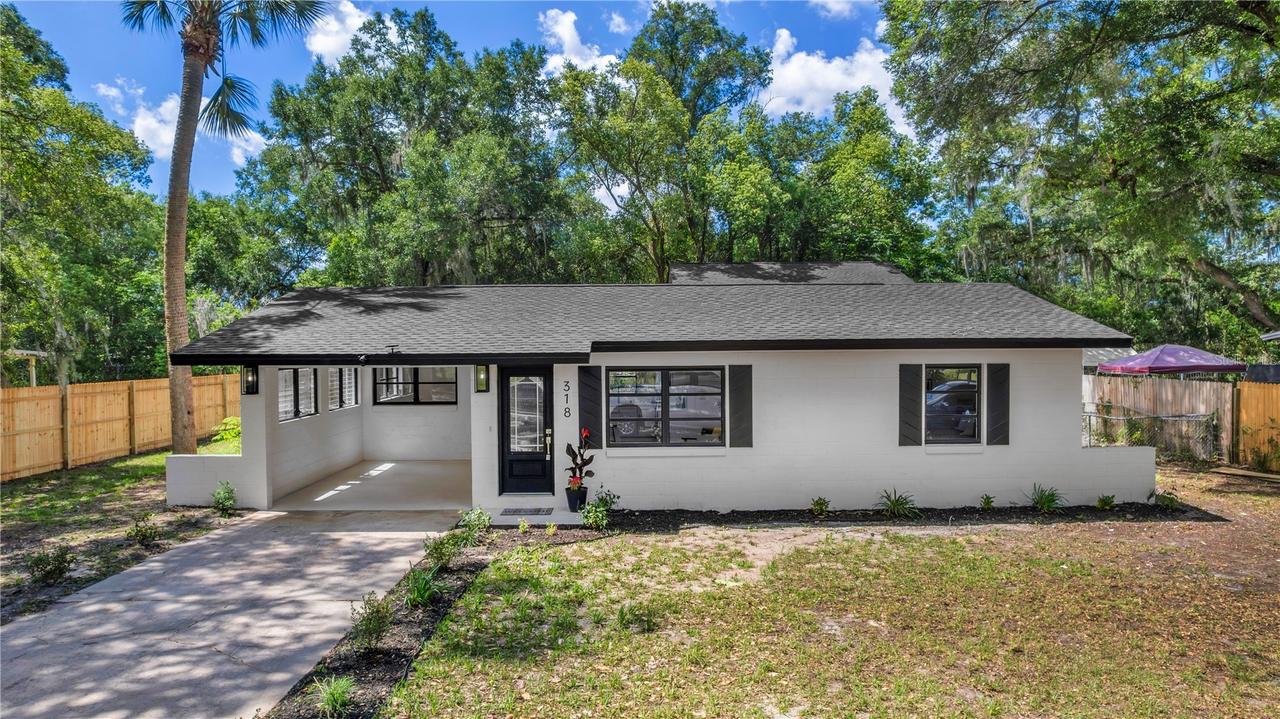 318 W Palmetto Ave., Deland, FL 32720