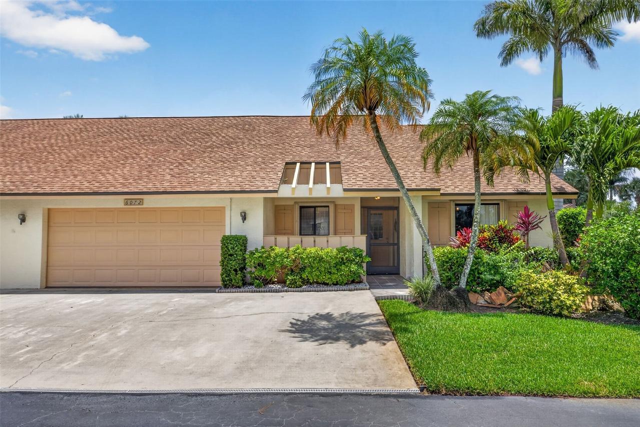 6072 Huntington Woods Dr. #17, Naples, FL 34112