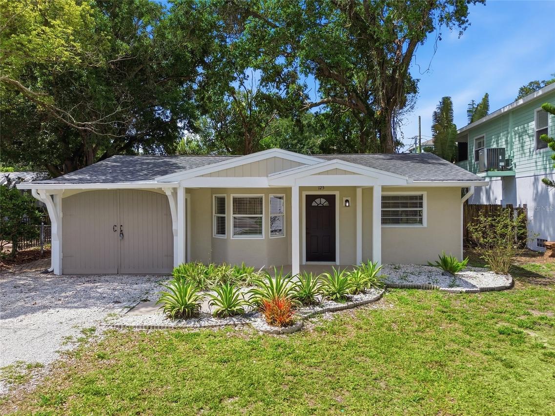 125 Crystal Beach Ave., Crystal Beach, FL 34681