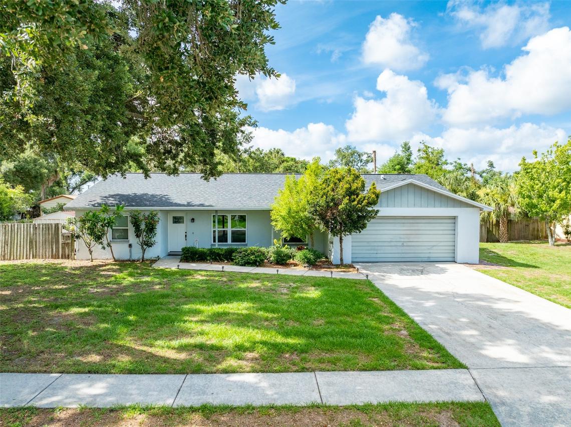 10817 Providence Oaks Dr., Riverview, FL 33578
