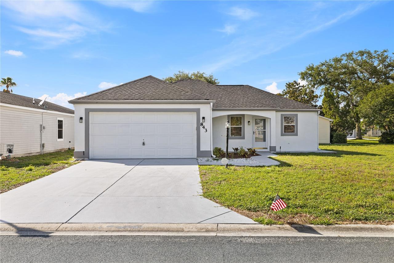 843 Bolivar St., Lady Lake, FL 32159