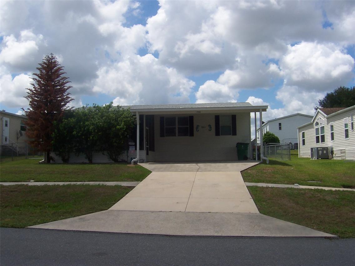 37650 Newal Ave., Zephyrhills, FL 33542