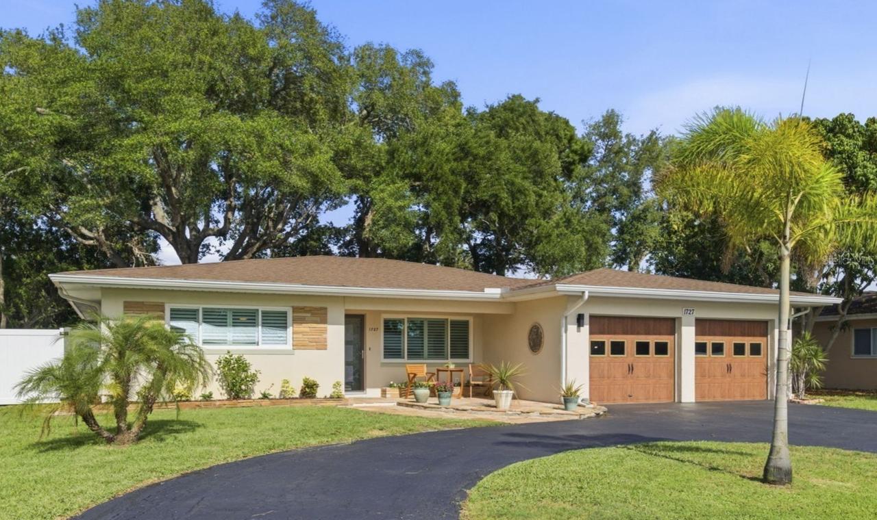 1727 Cypress Ave., Belleair, FL 33756