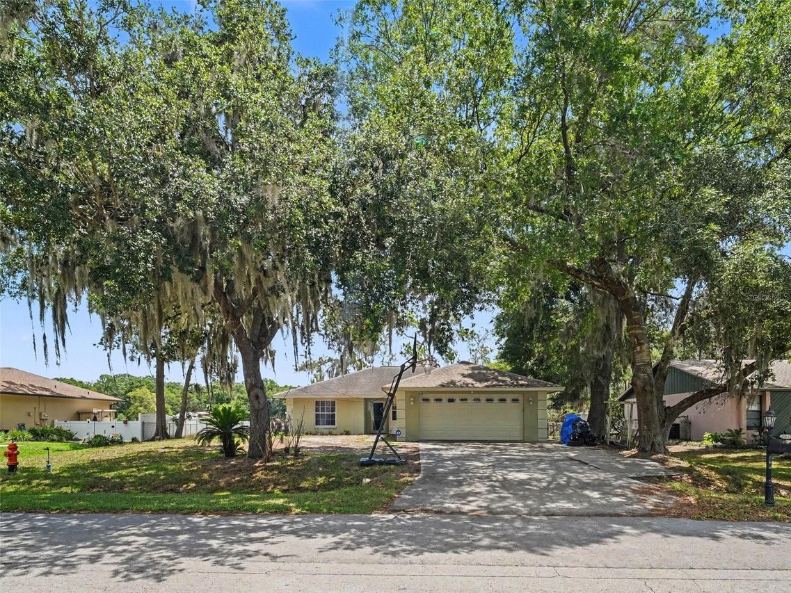 5753 Southwind Dr., Mulberry, FL 33860