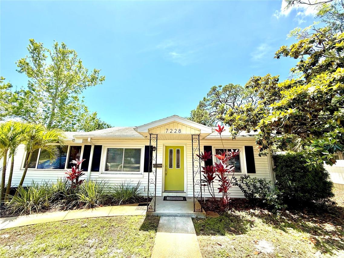 7228 6th Ave., St Petersburg, FL 33710