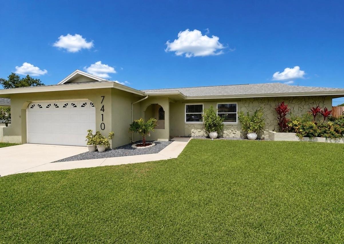 7410 13th Ave., Bradenton, FL 34209