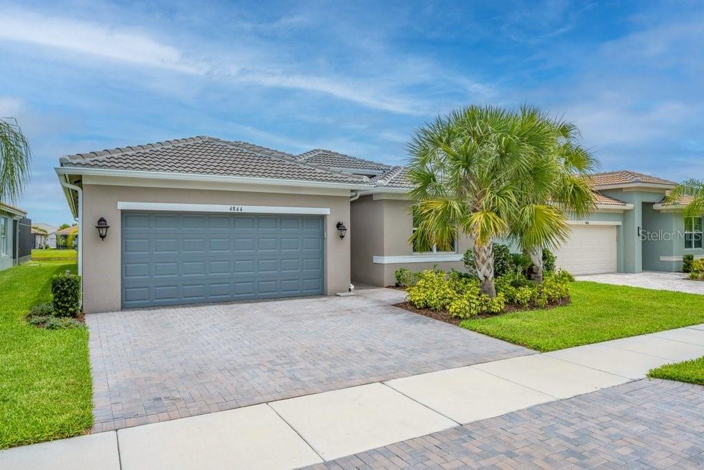 4844 Avila Lakes Dr., Wimauma, FL 33598