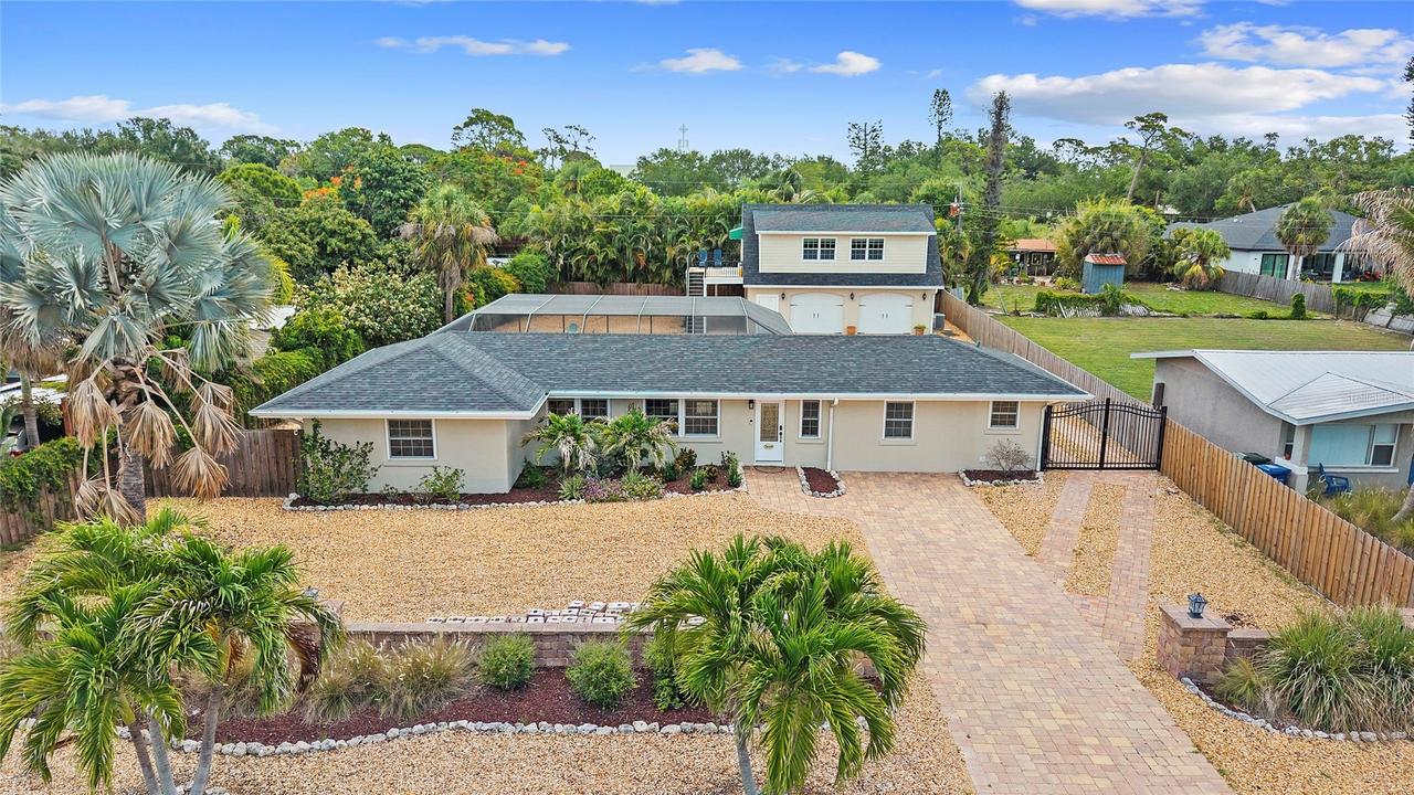 6139 Hollywood Blvd., Sarasota, FL 34231