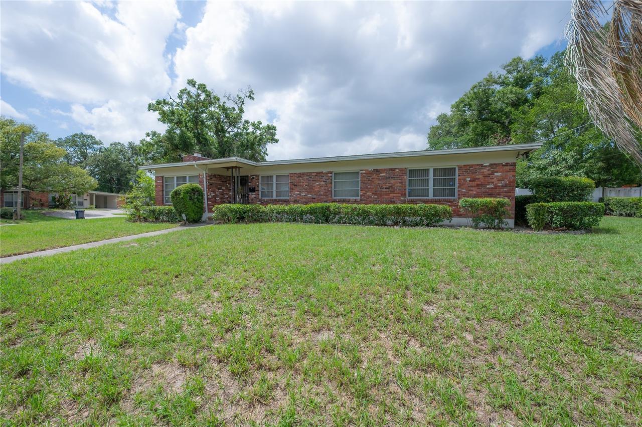 3803 River Grove Dr., Tampa, FL 33610