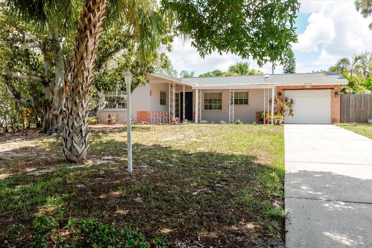 2032 W Ridge Dr., Clearwater, FL 33763