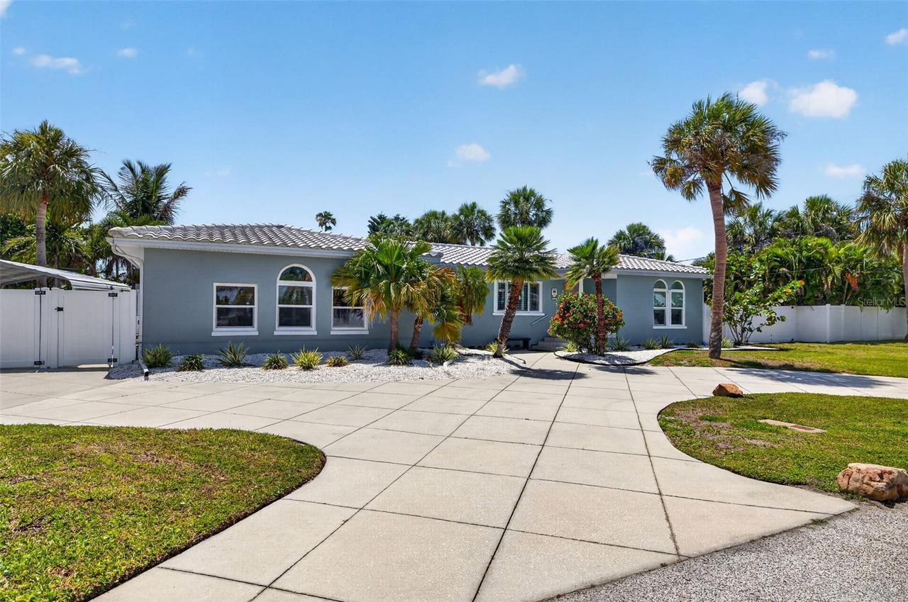 976 Narcissus Ave., Clearwater Beach, FL 33767