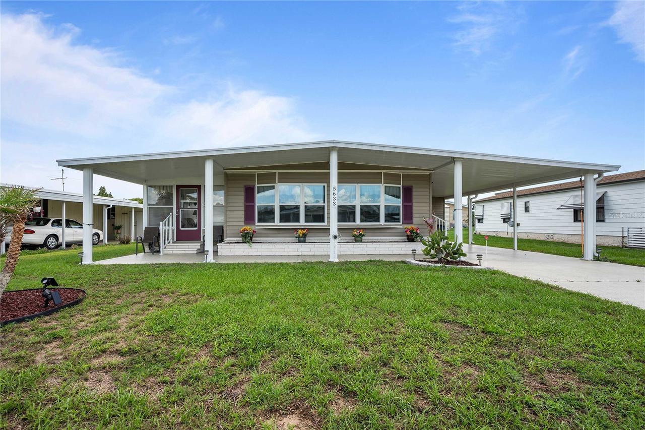 5633 Benton St., Zephyrhills, FL 33542