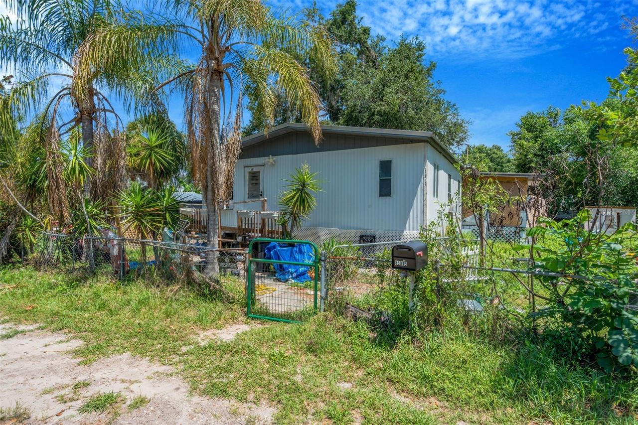 35913 Valleybrook Ave., Zephyrhills, FL 33541