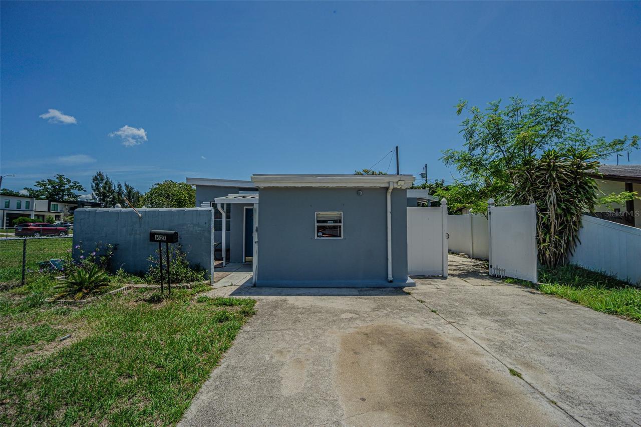 1627 28th St., St Petersburg, FL 33713