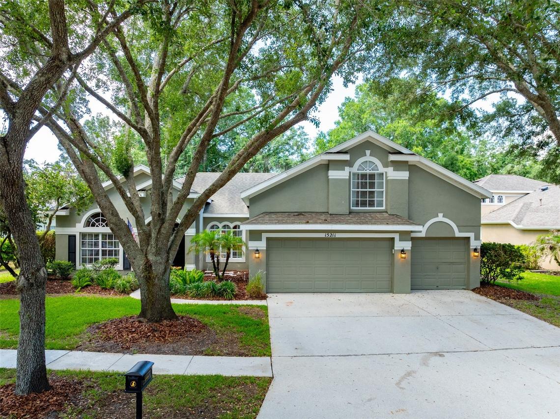 15211 Merlinglen Pl., Lithia, FL 33547