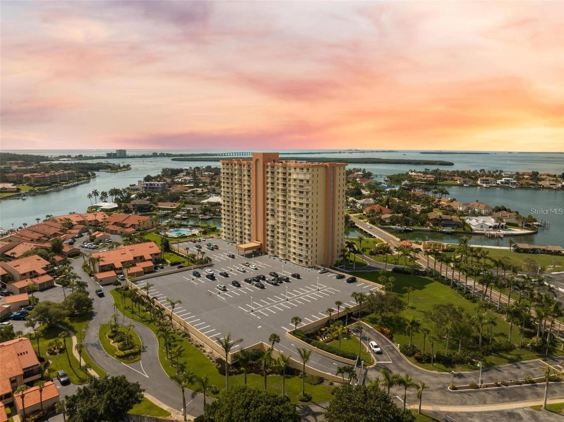 4900 Brittany Dr. #801, St Petersburg, FL 33715