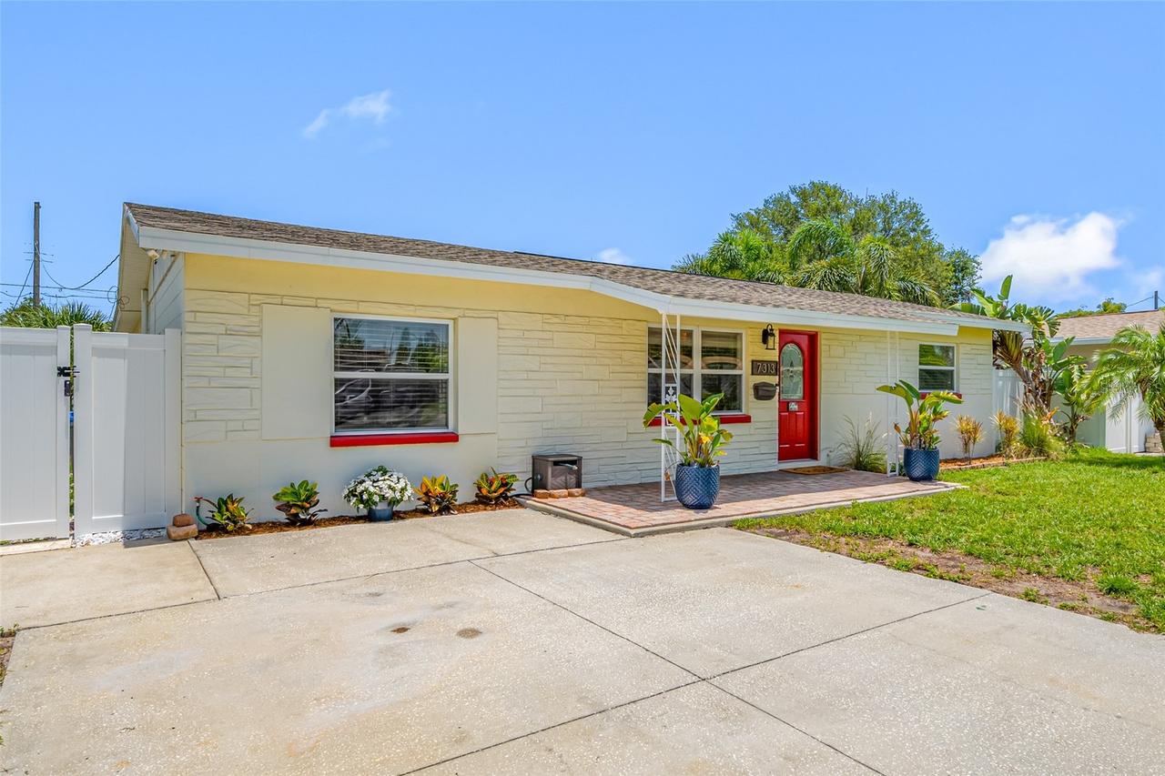 7313 37th Ave., St Petersburg, FL 33710