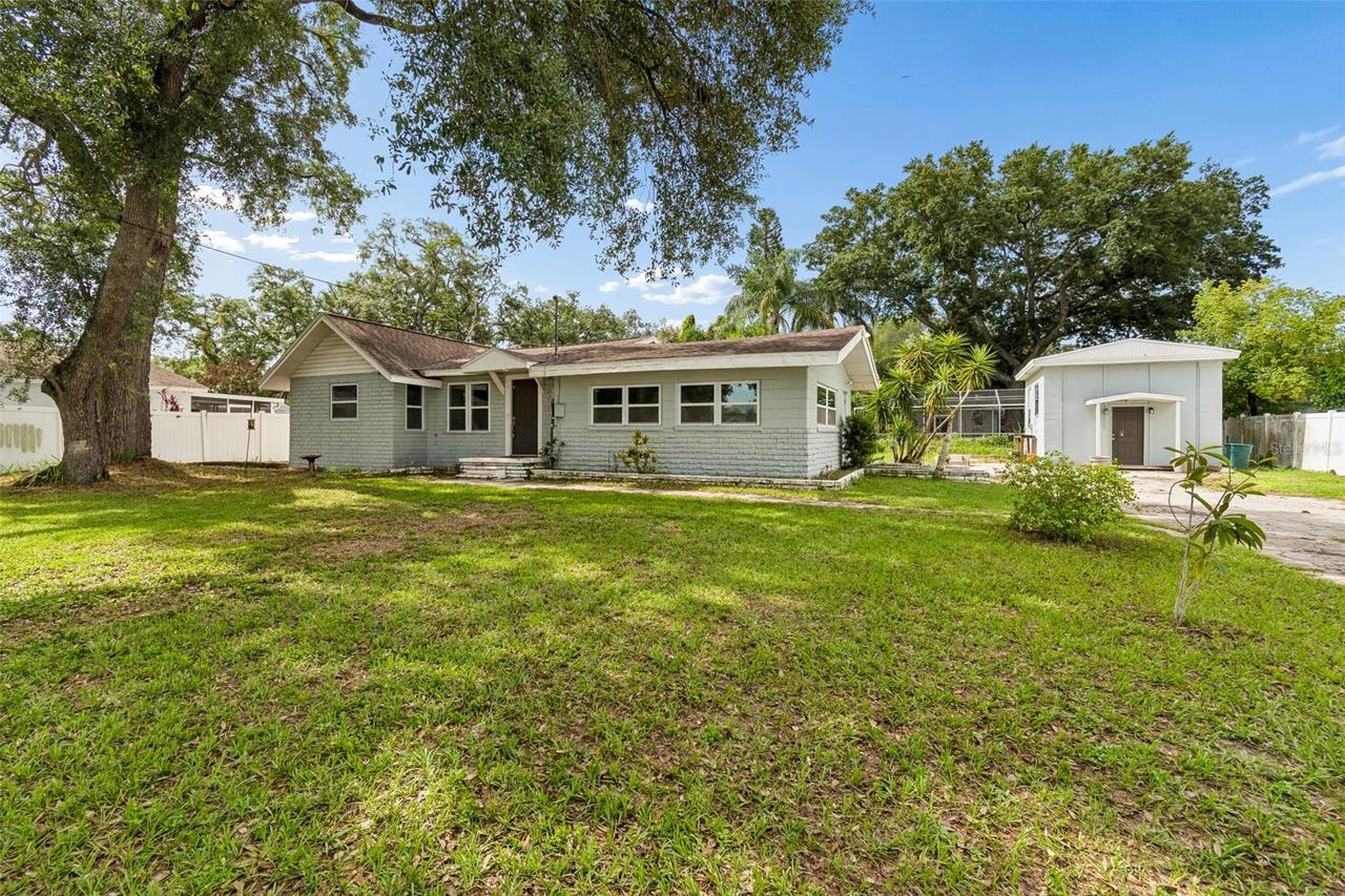 2120 W Clifton St., Tampa, FL 33603