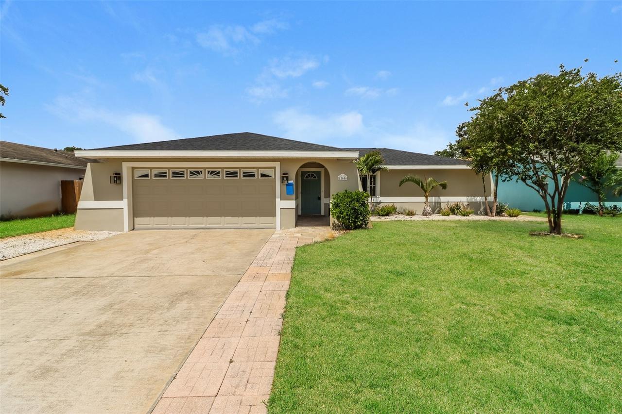 12056 93rd St., Largo, FL 33773