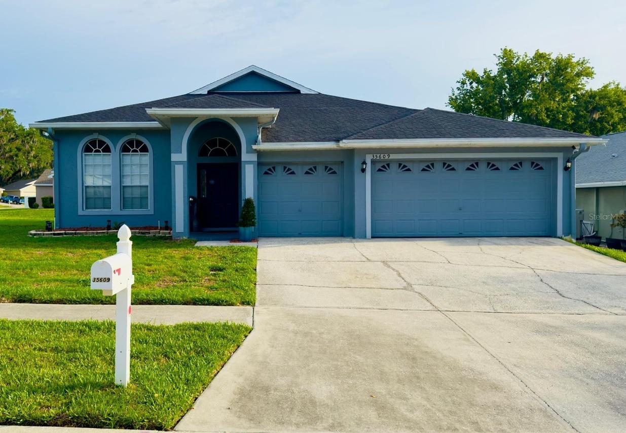 35609 Welby Ct., Zephyrhills, FL 33541