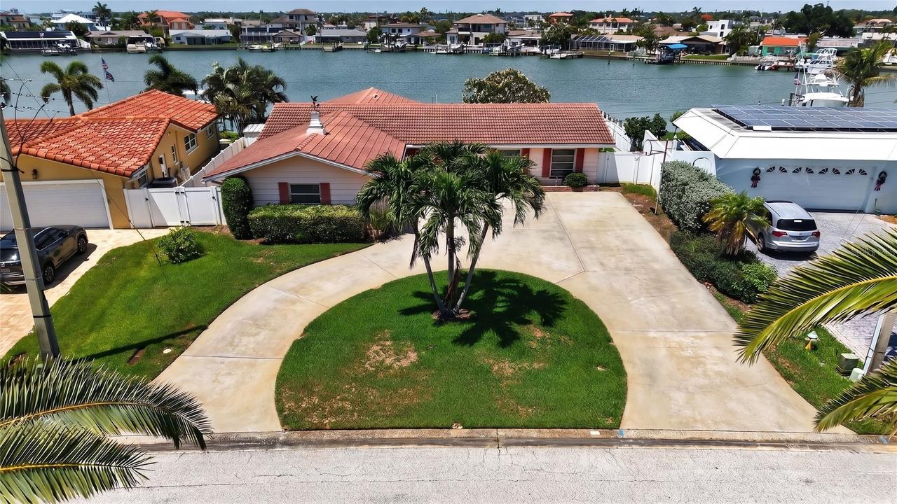 7957 10th Ave., St Petersburg, FL 33707