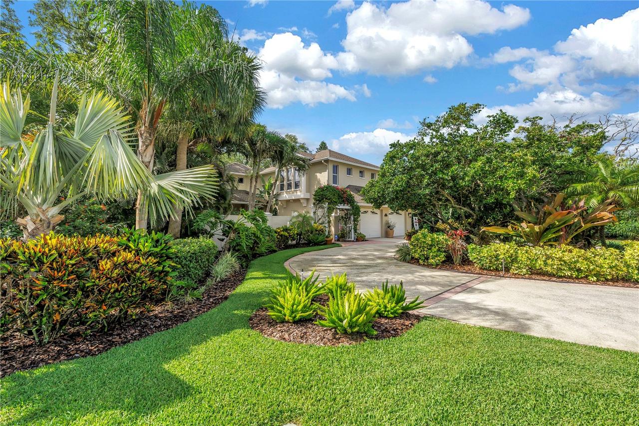 2269 Kent Dr., Largo, FL 33774