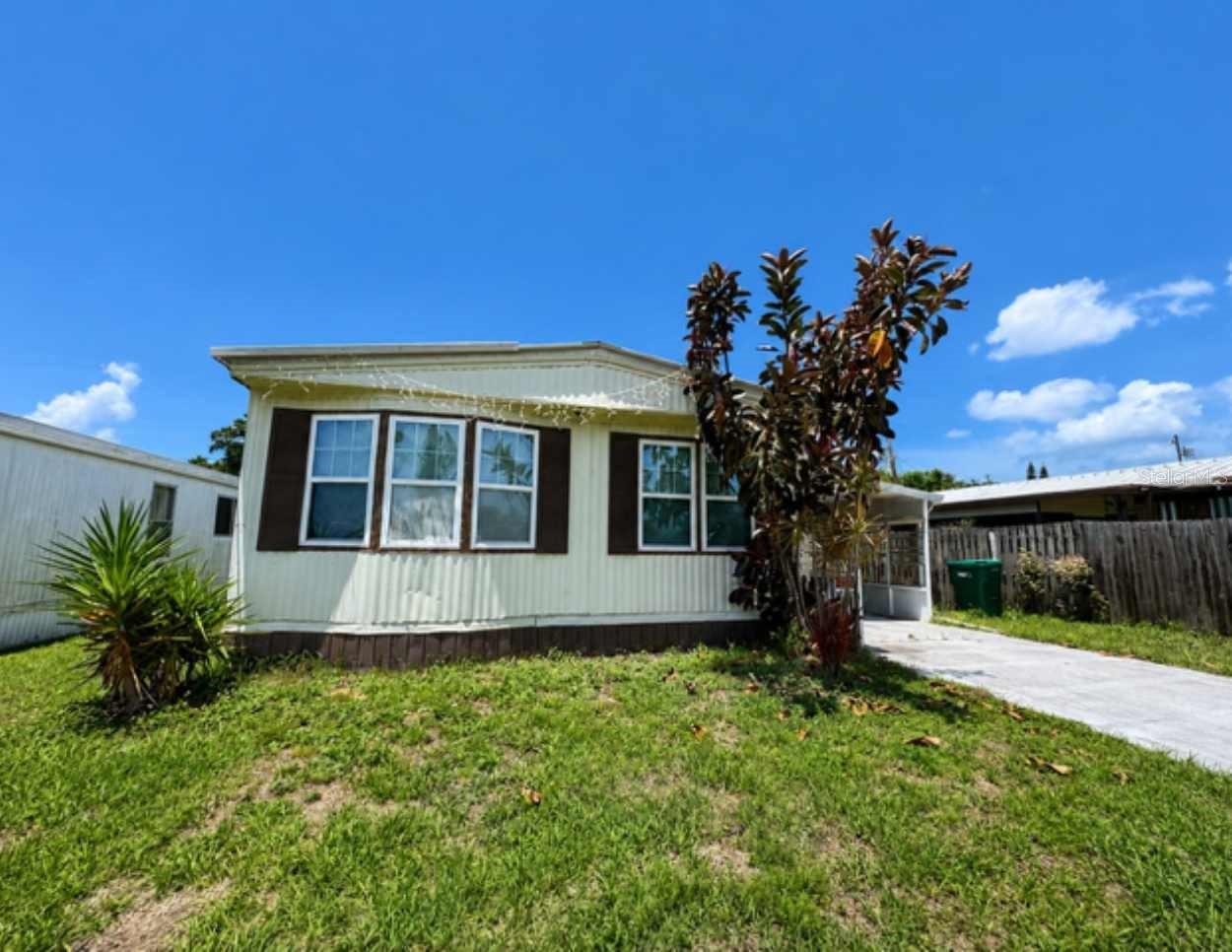 1925 Mary Ln., Holiday, FL 34690