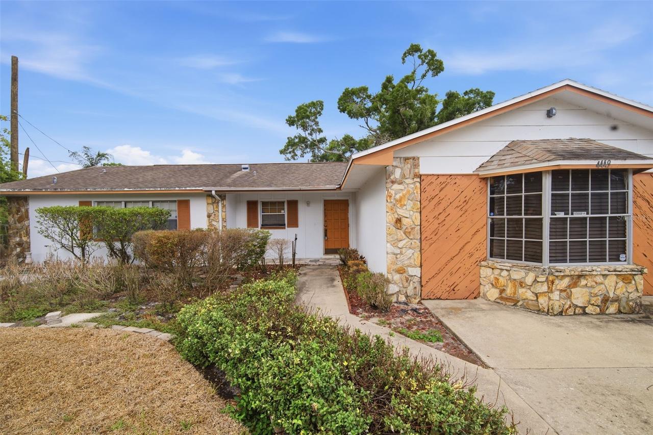 4449 Tarpon Dr., Tampa, FL 33617