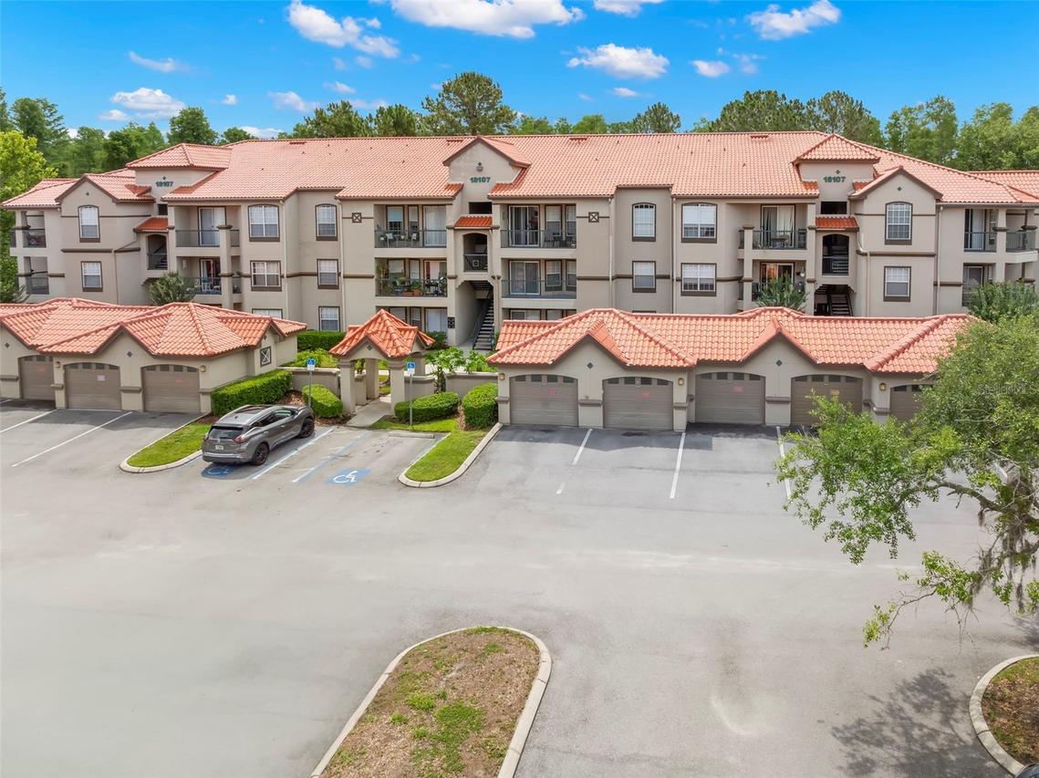 18107 Peregrines Perch Pl. #6111, Lutz, FL 33558