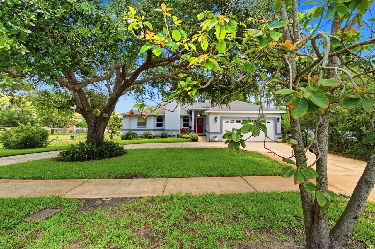 30 Glades Ave., Tarpon Springs, FL 34689