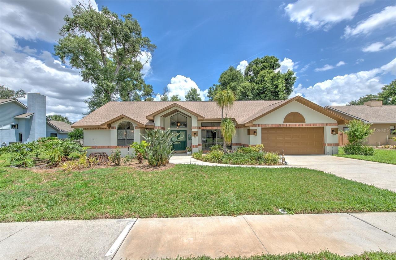 3816 Buckingham Loop Dr., Valrico, FL 33594