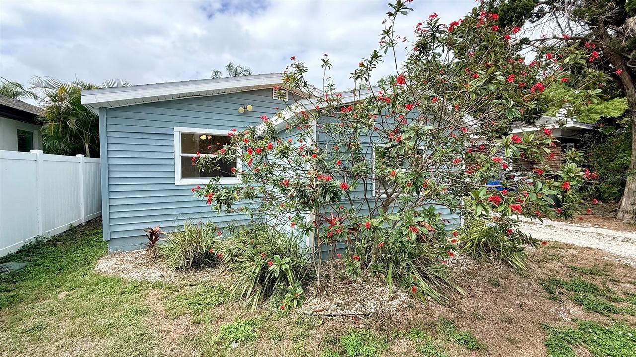 1016 Rosery Rd., Largo, FL 33770