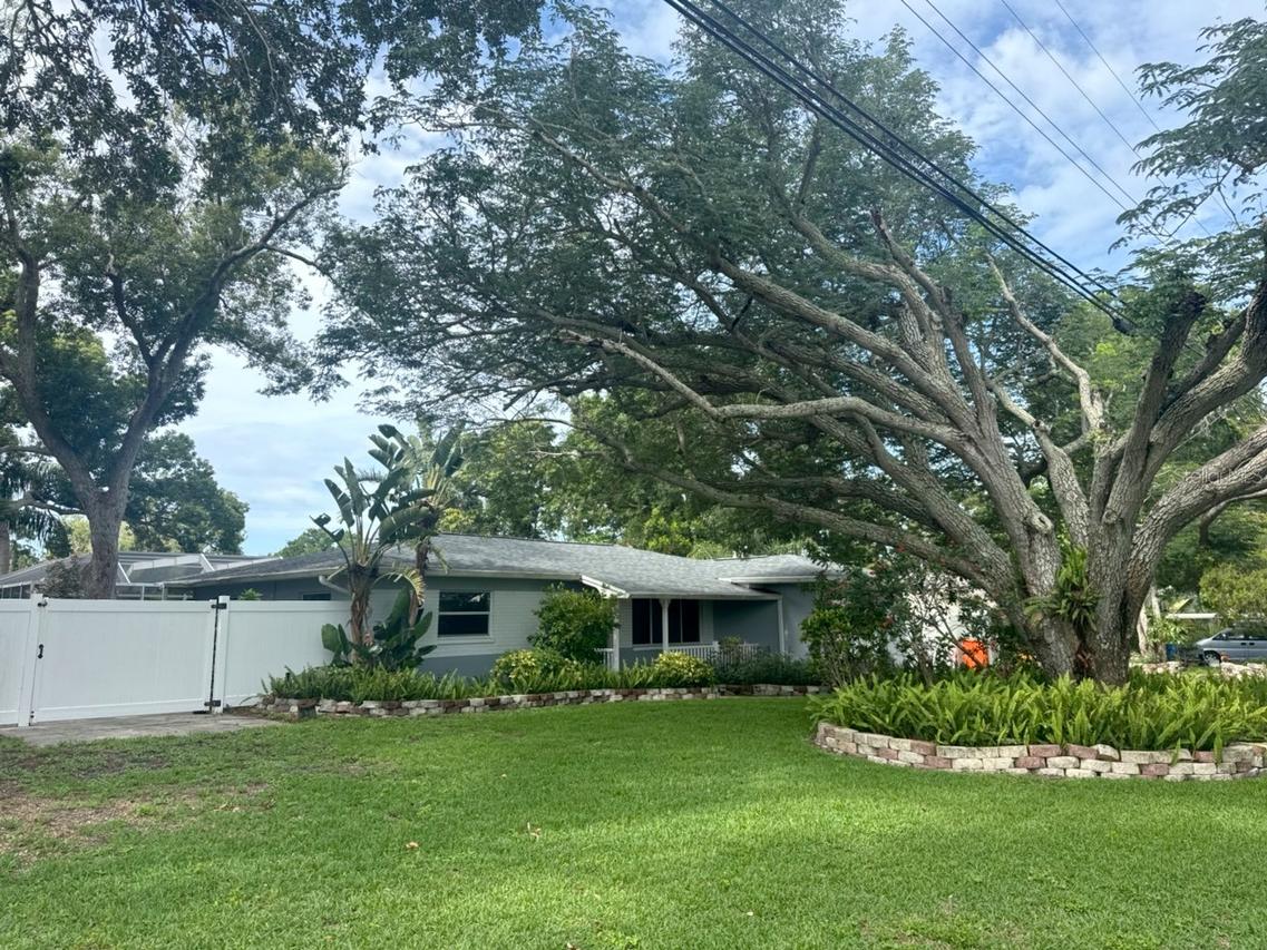 13824 83rd Pl., Seminole, FL 33776