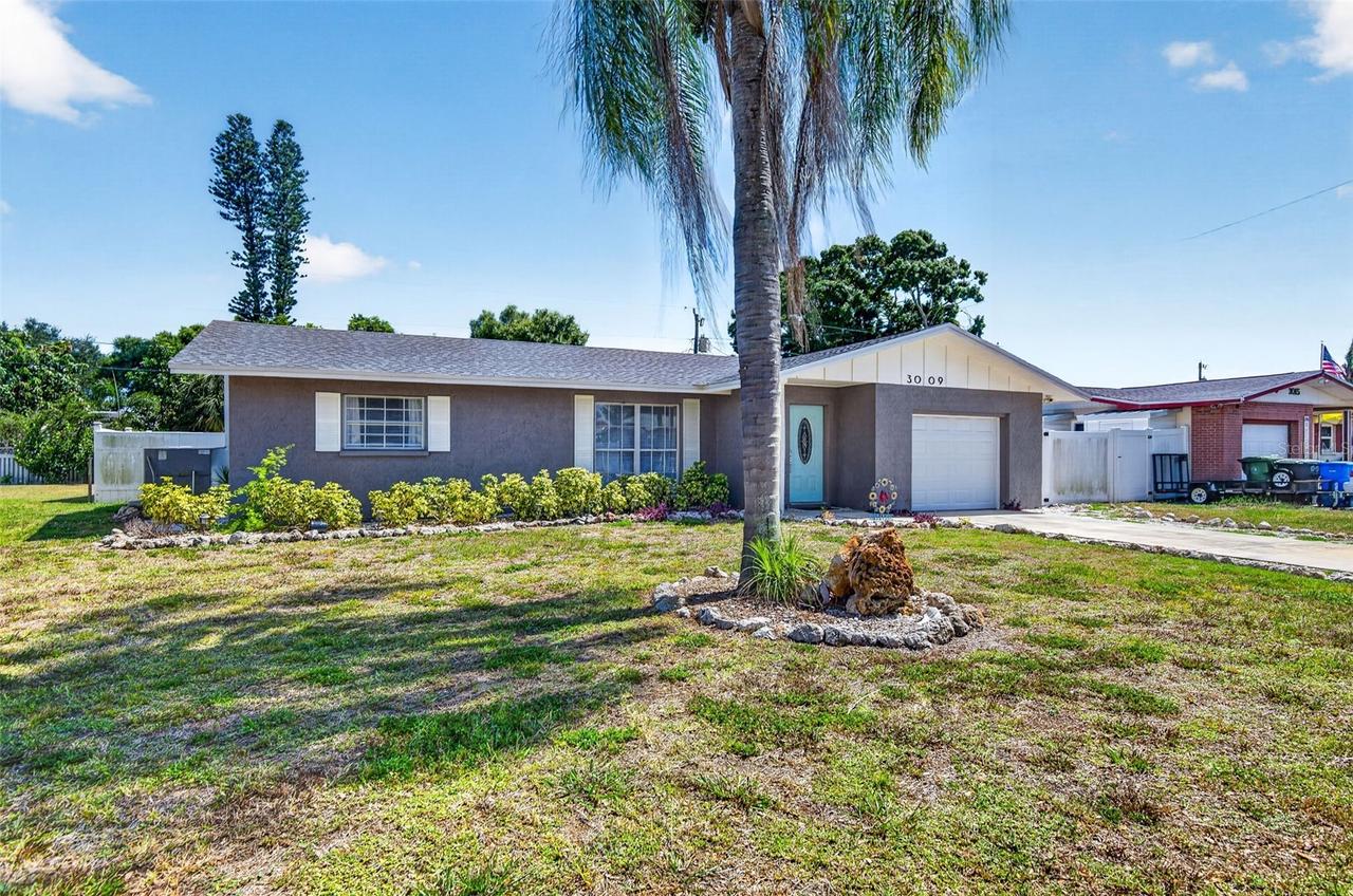 3009 22nd Ave., Bradenton, FL 34205