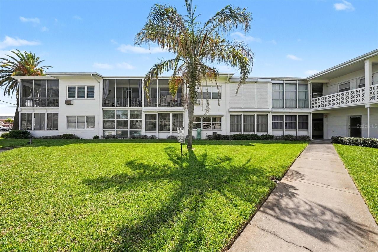 7050 Sunset Way #11, St Pete Beach, FL 33706