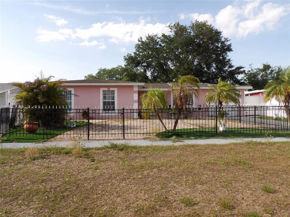 6521 W Hanna Ave., Tampa, FL 33634