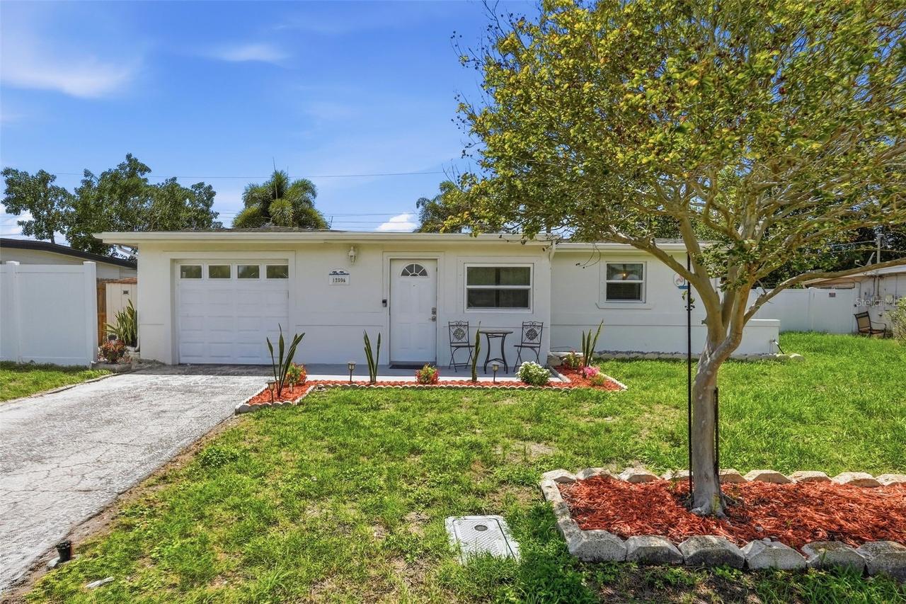 12094 106th St., Largo, FL 33773