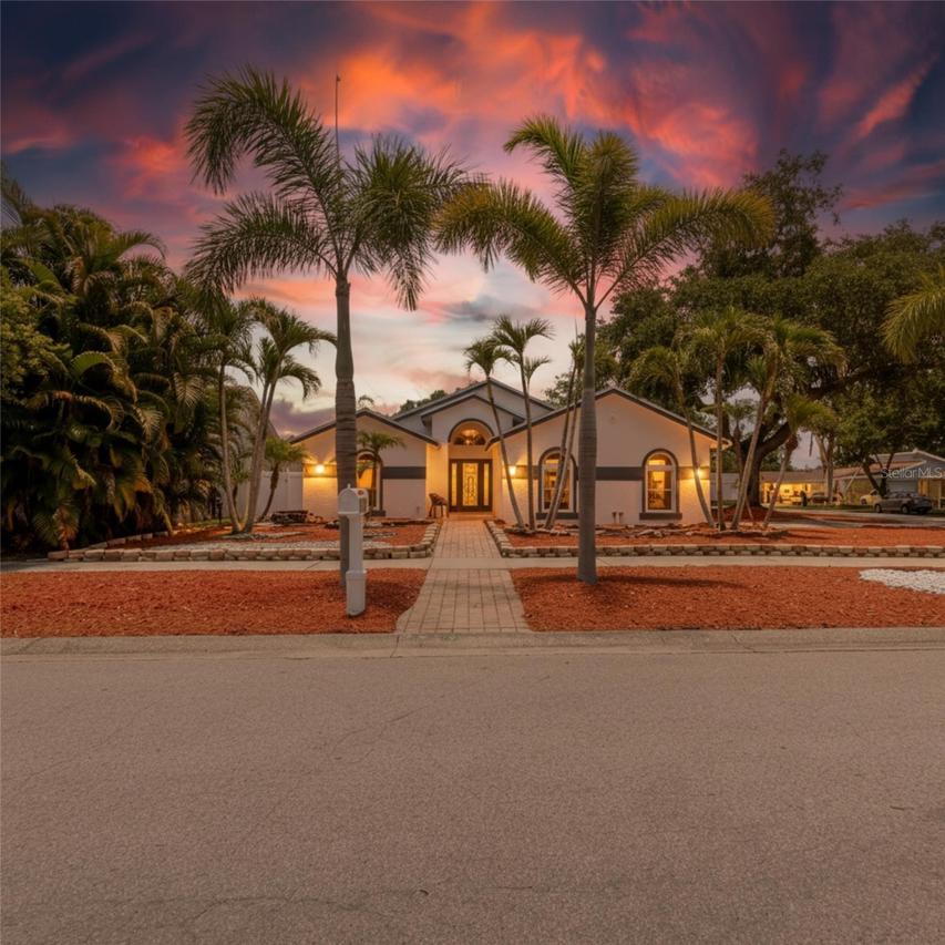8949 106th Ave., Seminole, FL 33777